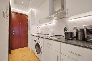 Luxury Studio - Lake View Tower - 8