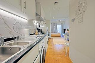 Luxury Studio - Lake View Tower - 4