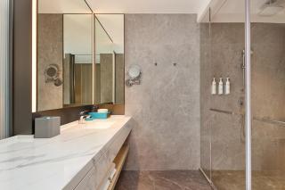 Courtyard by Marriott Zhuhai - 1