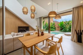 Central Canggu Gem - Chic 2BR Villa with Rooftop and Pool - Walk to Everything! - 6