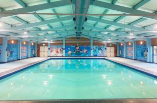 3 Bed Cabin - Sleeps 8 - Wifi Free Parking Pets - 0