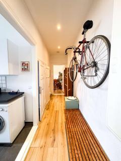 Bright Apartment with Balcony in Central Neukolln - 2