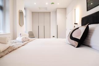 The Chiltern View - 1BR Centrally Located Flat with Contemporary Style Decor & Free Secure Underground Parking - 9