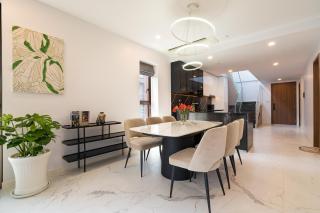 The Galleria Residence By V Living - 9