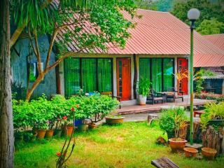 Phakphing Erawan Homestay - พักพิง เอราวัณ โฮมสเตย์ - 0