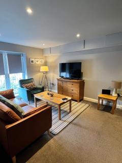 Executive 2 bed apartment - 2