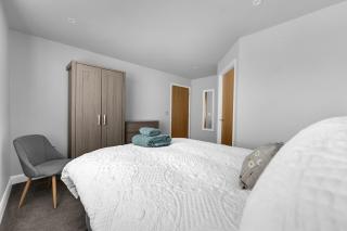 Executive 2 bed apartment - 1