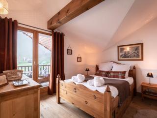 Duplex rénové au centre avec parking et wifi - FR-1-755-26 - 2