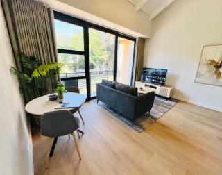 Two Horizons Apartment 6 - 8