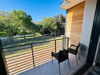 Two Horizons Apartment 6 - 3