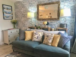 Charming Pembroke Townhouse - 7