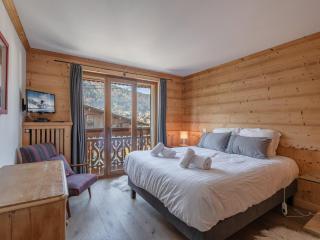 Chalet rénové de 170m² au centre de Morzine, 11 pers., proche télécabine, parking, terrasse, cheminée - FR-1-754-5 - 2