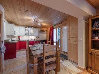 Chalet La Savoyarde à Morzine – Appartement 3 pièces rénové, proche centre, terrasse, 5 pers. - FR-1-754-76 - 2