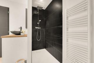 Villa haut de gamme avec piscine - 1