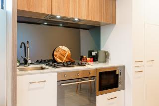 Carlton Gardens Urban Hideaway Escape - 2