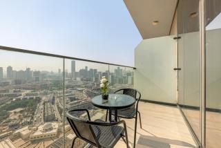 Lush 1BR Apt at Bloom tower in JVC - 6