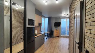 Студія-люкс з панорамними вікнами - біля жд авто вокзала - 0