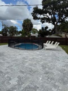 Bright, Modern Home Close to Great Beaches! - 1