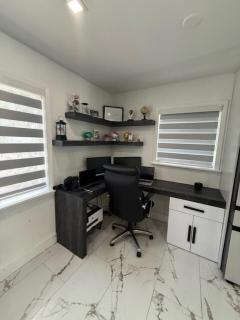 Bright, Modern Home Close to Great Beaches! - 5