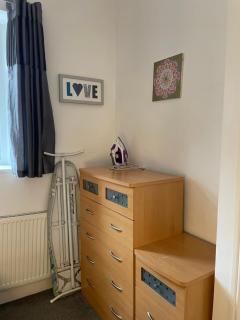 Apartment close to Pavilion gardens - 7