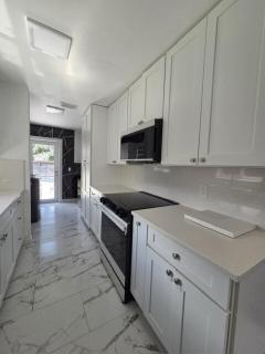 Bright, Modern Home Close to Great Beaches! - 3