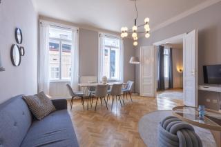 josef's home I Comfort Apartment in Ideal Location - 4