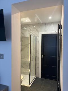 Double Guest Room 40 minutes from Central London - 6