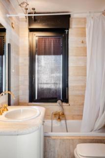 3 Bedrooms with Terrace close to the Center - 1