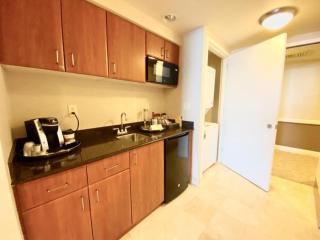 Trump International Resort by Zen Vacation Rentals - 9