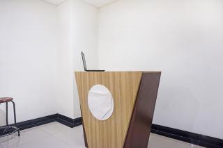 OYO 94925 Jp Apartment - 9