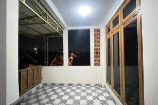 OYO 94920 House Of Elea Minggiran - 7