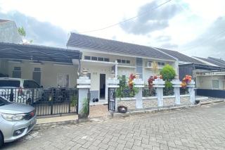 OYO 94935 Rahayu Homestay - 0