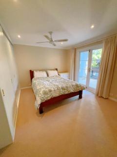 Self-contained unit in Wahroonga - 5