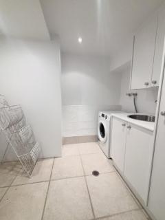 Self-contained unit in Wahroonga - 1