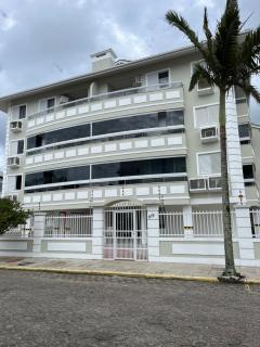 Apartamento à 200 metros da praia - 8