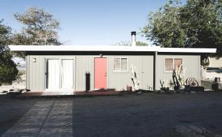 Cabañas de mitad de siglo a unos minutos del parque nacional de Joshua Tree. - 0