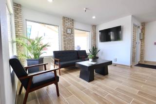 Days Inn by Wyndham Jackson - 9