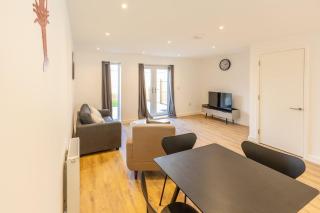 Joyful Management - A Mordern Semi-Detached House with 3 bedroom - 0