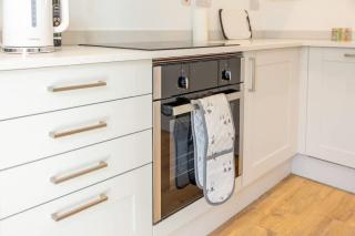 Joyful Management - A Mordern Semi-Detached House with 3 bedroom - 8