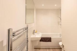 Joyful Management - A Mordern Semi-Detached House with 3 bedroom - 5