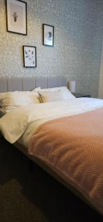 Joyful Management -Top Floor Apartment with home Feel Deco in M16 - 5