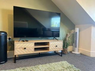 Joyful Management -Top Floor Apartment with home Feel Deco in M16 - 1