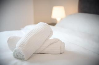 Joyful Group - Warm 2 Bed Ensuite Apartment near Manchester City Centre and Old Trafford - 4