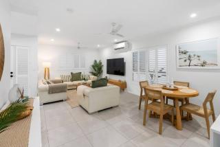 Argentea Cove - Poolside Escape near Palm Cove Beach - 6