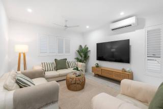 Argentea Cove - Poolside Escape near Palm Cove Beach - 3