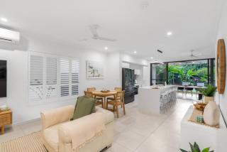 Argentea Cove - Poolside Escape near Palm Cove Beach - 2