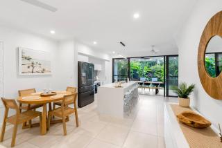 Argentea Cove - Poolside Escape near Palm Cove Beach - 1