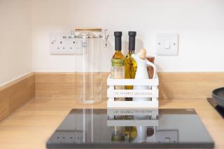 2 bed ensuite with fantastic night view and Old Trafford Stadium - 4