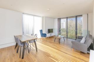 Park View 3 Bed Ensuite Apartment only 5 min walk to Arndale - 7