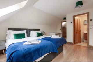 Albert Stays - 5 bed Sleeps 11 - Free Parking - 8